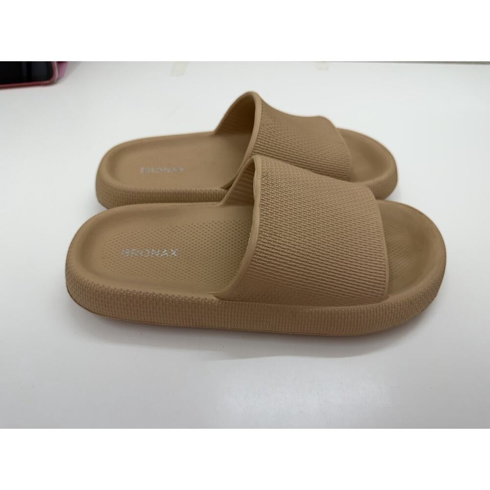 Bronax Womens Sandals Cloud Slippers Size 9/10 Tan Slip On Foam